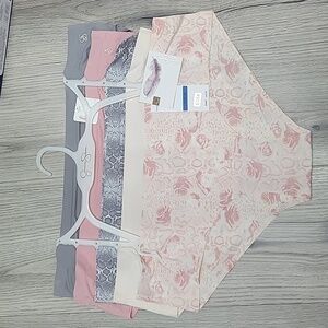 JESSICA SIMPSON 5PK HIPSTERS.